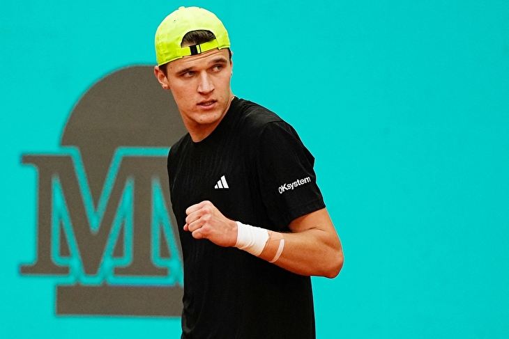 Poslední naděje Menšík jede jako pila. Dokáže v Madridu zvládnout i těžké čtvrtfinále?