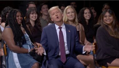 ‘Saturday Night Live’ Opens With “Fake” Donald Trump Defending Qatar’s “Gift” Of A Jumbo Jet — An Hour After The Real POTUS Did The Same