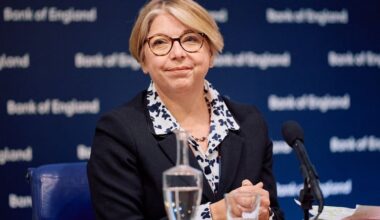 BoE's Breeden sees loosening labour market and disinflation, Sunday Times reports