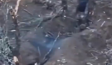 2  Ukrainian soldier holds off an entire Russian squad and comes out on top.