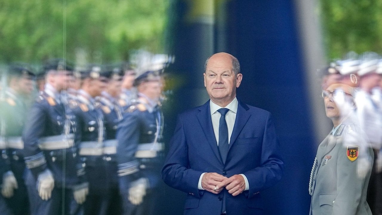 Rudelguckfaden: Großer Zapfenstreich für Olaf Scholz
