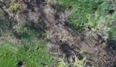 2 Russian soldiers carrying gas/fuel canisters were taken out by precise drone drop. Peaky Blinders of the OMEGA SOF (NGU), Khurakove direction. May 2025 [graphic content, NSFW]