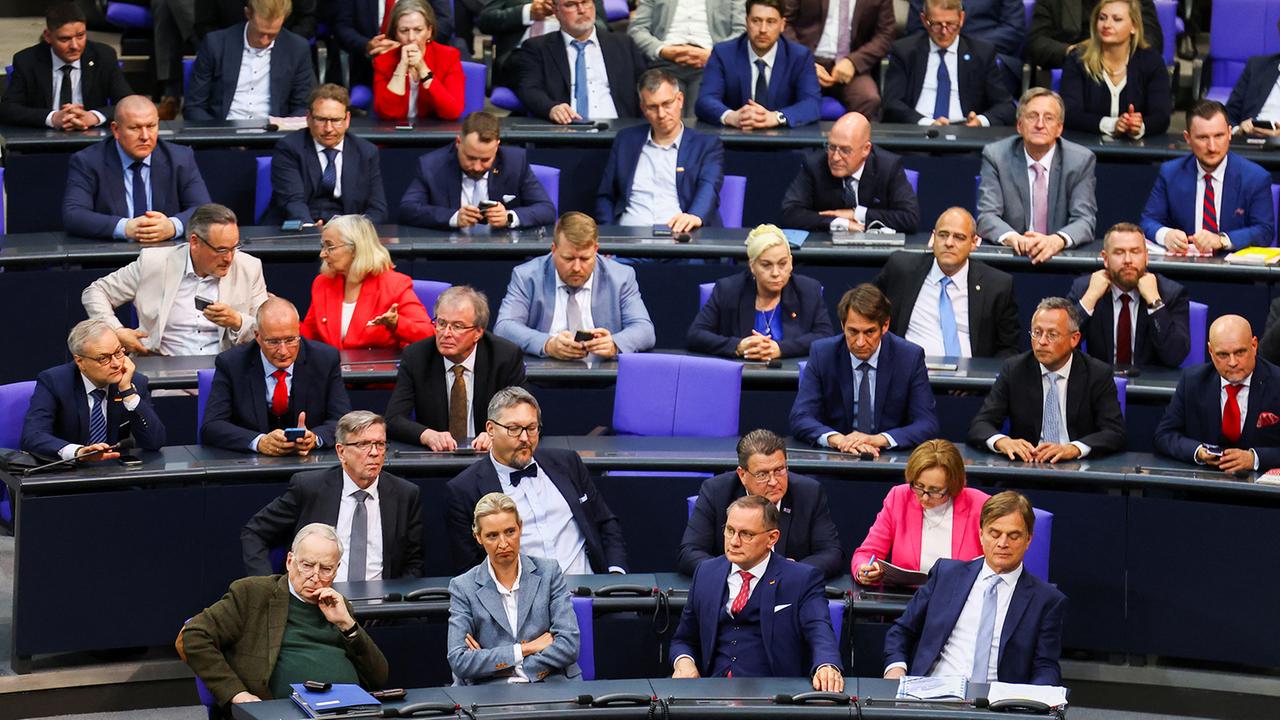 Nach Rechtsextremismus-Einstufung: Abgeordneter verlässt AfD-Fraktion