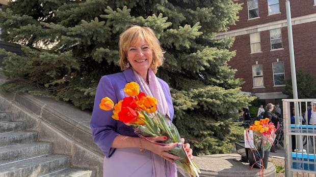Royal birth at Ottawa hospital celebrated with tulips 80 years after liberation of Netherlands