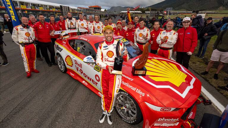 Anton de Pasquale wins the Jason Richards Trophy at the 2024 ITM Taupo Super400.