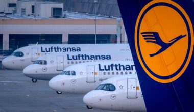 Lufthansa flight flew without a pilot for 10 minutes after copilot fainted, report finds