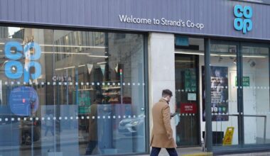 Major UK supermarket forced to go 'cash only' with shelves stripped bare