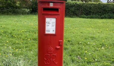 Lovely VE Day postbox topper I found in my village