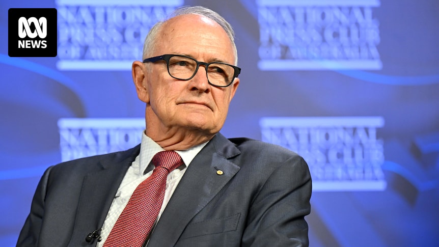Economist urges Labor to follow in footsteps of Curtin and Hawke with ambitious reform