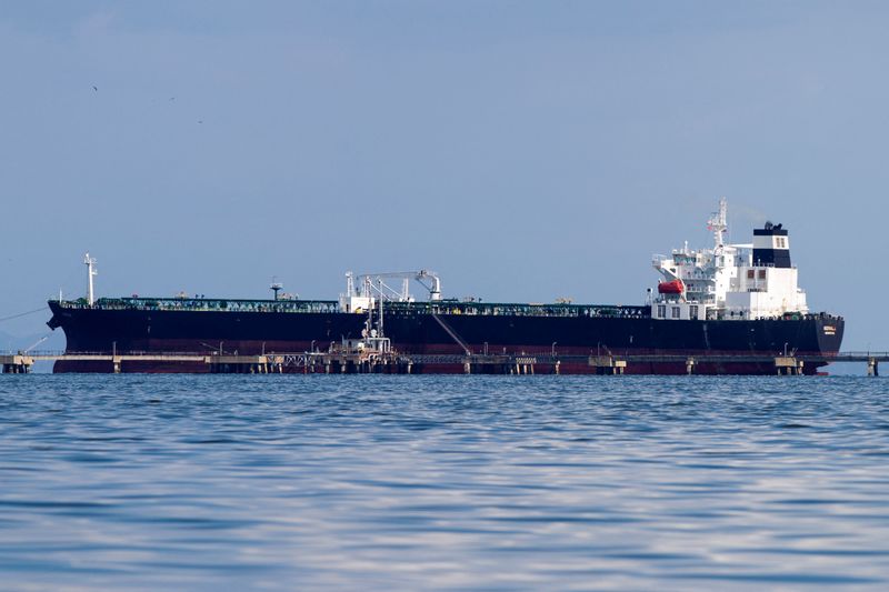 Oil prices inch up as U.S. bans Chevron from exporting Venezuelan crude