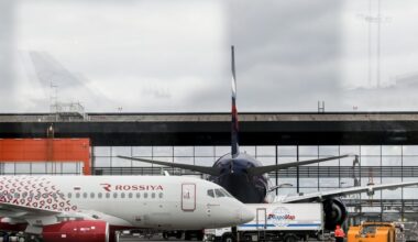 Russia shuts down Moscow airports amid 3rd night of Ukrainian drone strikes