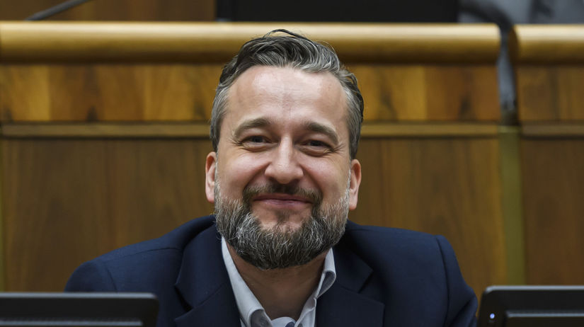 Blaha je po vyhadzove späť na Facebooku. Spoločnosti vraj hrozil miliónovou žalobou - Domáce - Správy