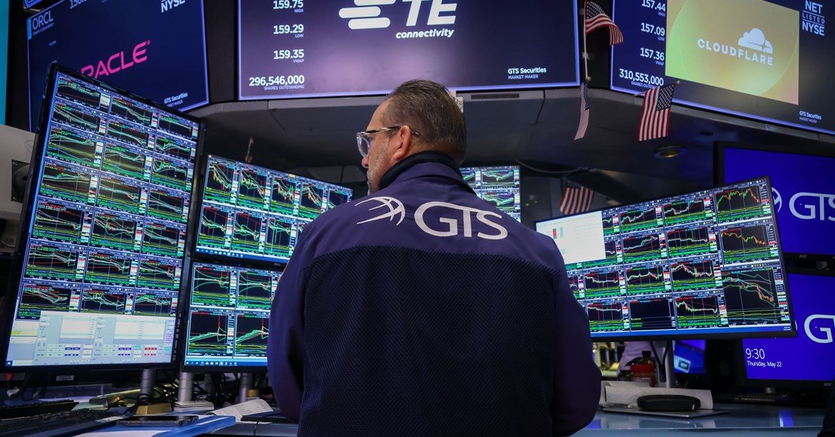 Stocks Rise on Trump’s Tariff Delay; Dollar Wavers: Markets