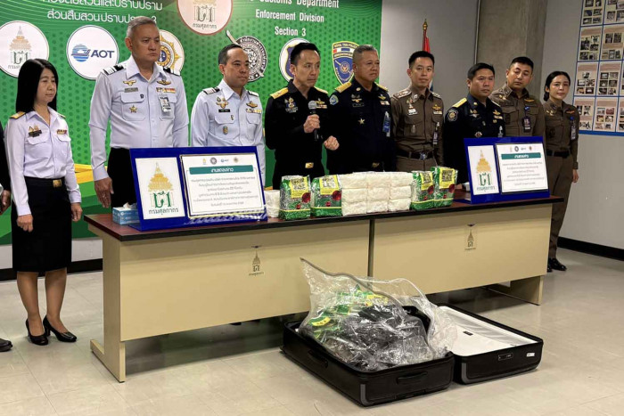 Bangkok Post - Australian arrested before flying to Melbourne with 22kg of ‘ice’