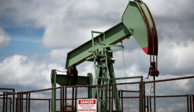 Oil up on signs of more Europe and China demand, less US output