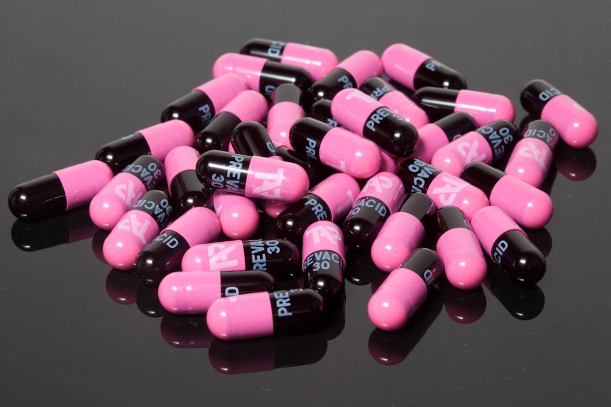 Pharmaceutical Stocks Tumble as Trump Plans US Drug Price Cuts