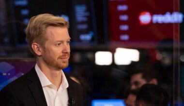Reddit CEO Steve Huffman says the company used to be so idealistic that people were 'not working very hard'