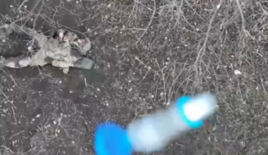 5th Battalion of the 12th Azov Brigade set a Russian soldier on fire, Donetsk