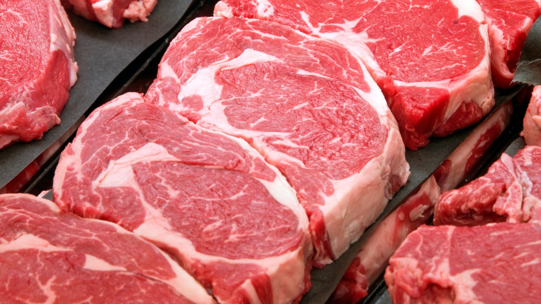Estos son los dos peores supermercados para comprar carne en España, según la OCU