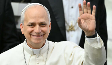 Papal inauguration of Pope Leo XIV begins with greetings from faithful in Rome