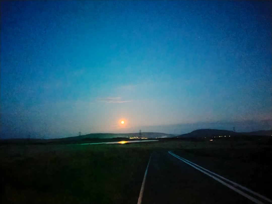 Pony dodging, moon chasing
