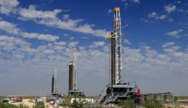 Decline in Drilling Permits Points to Production Plateau