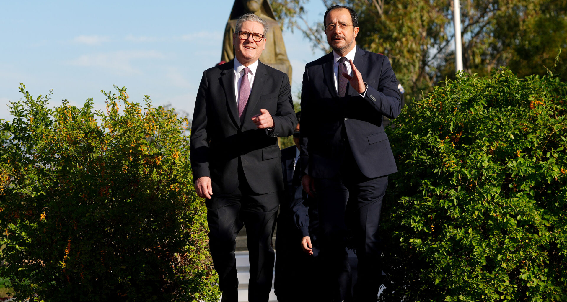 cover President and UK PM to meet in London