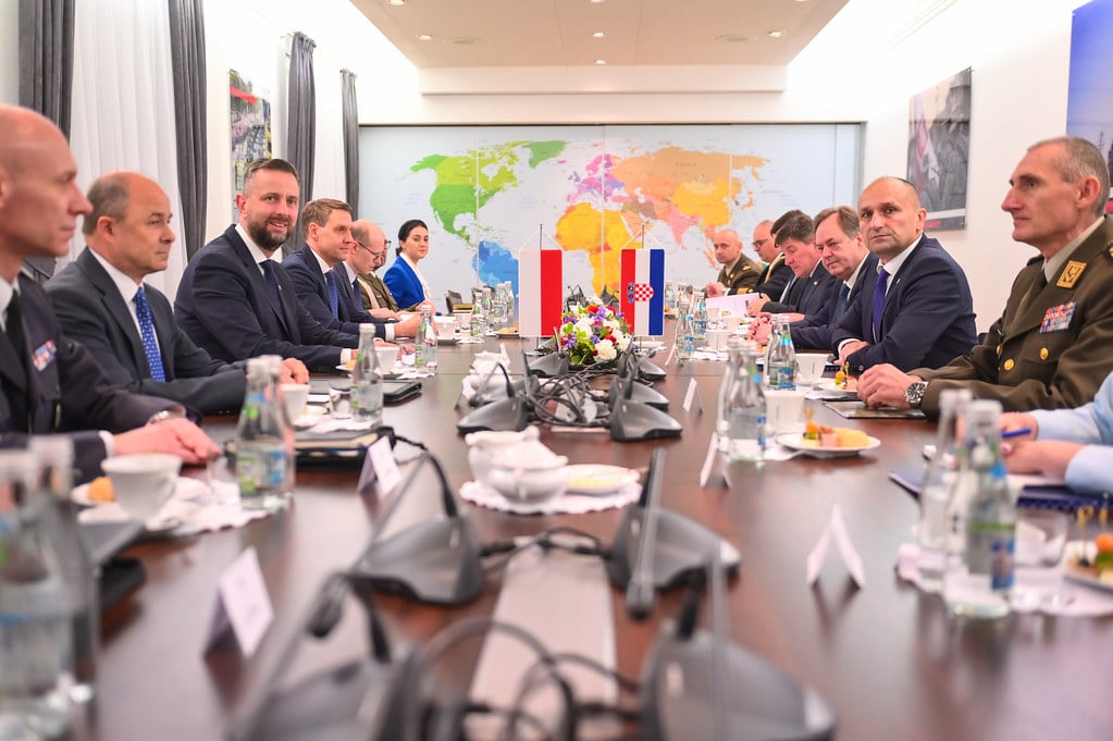 Croatia and Poland to deepen defence ties
