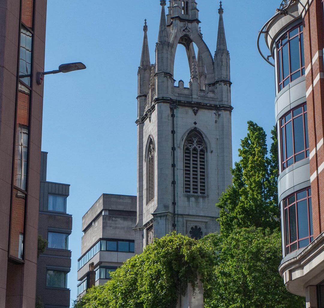 St. Dunstan in the East Church Garden, a bit of calm in the middle of the city