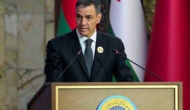 Le Premier ministre espagnol Pedro Sanchez lors du 34e Sommet de la Ligue arabe à Bagdad, le 177 mai 2025 (Hadi Mizban)