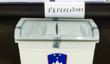 Zadnji rok za prijavo za glasovanje na referendumu po pošti iz Slovenije