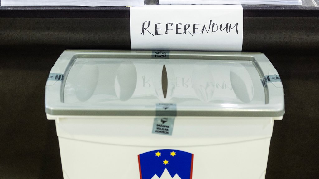 Zadnji rok za prijavo za glasovanje na referendumu po pošti iz Slovenije