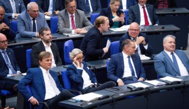 AfD-Abgeordnete fallen bei geheimer Wahl im Bundestag durch