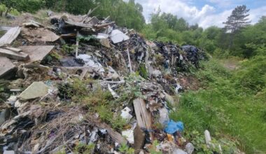 RTL Infos - Une pollution jusqu'au Luxembourg ?: Pas de pitié pour les auteurs de la "montagne de déchets" à Rédange