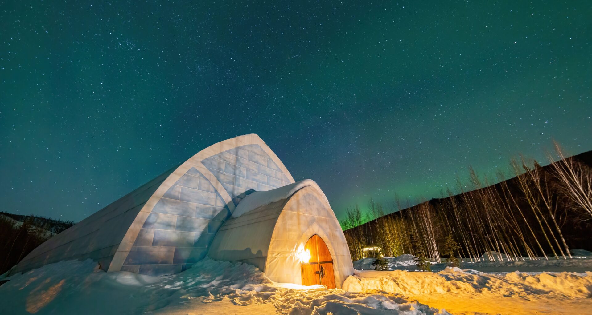 Swap Iceland's Blue Lagoon For The U.S.'s Own Hot Springs, Complete With Northern Lights Views