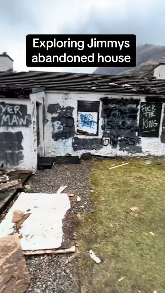 This was Jimmy Savilles house in Scotland right before it was demolished.