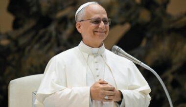 “Popes pass, the Curia remains": Pope Leo's first meeting with Vatican employees - ZENIT