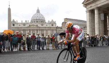 Giro d'Italia will pass through the Vatican and Pope will greet participants in the world's most important cycling event - ZENIT