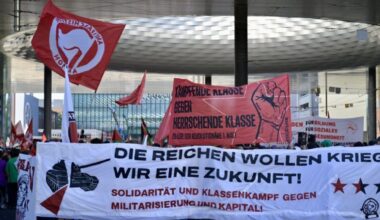 Près de 3000 manifestants pour la Fête du travail à Bâle