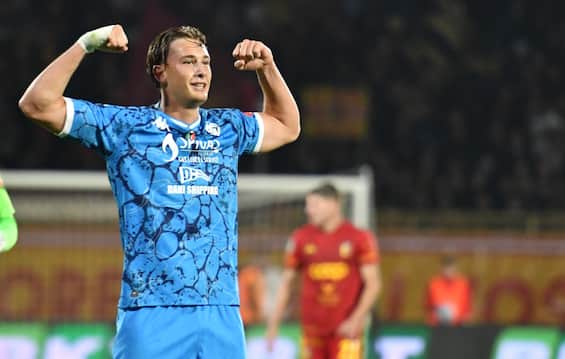 Catanzaro-Spezia 0-2 e Juve Stabia-Cremonese 2-1, gol e highlights dei playoff di Serie B | Sky Sport
