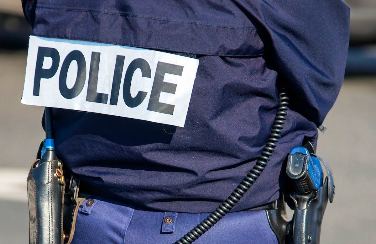 Pour cette opération, outre les forces de l’ordre israéliennes, les polices cantonales vaudoises et neuchâteloises ont collaboré avec la police fédérale (fedpol), Europol et la police française.