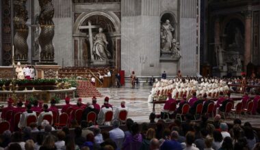 Les dirigeants catholiques reculent devant le poste de pape de Trump