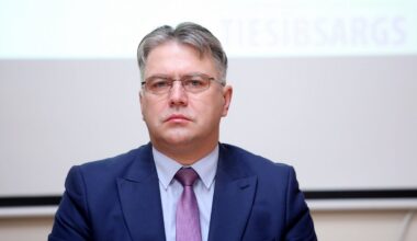 Saeima Speaker asks Ombudsman to consider his position / Article