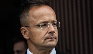 Szijjártó Péter bejelentette, hogy Magyarország kiutasított két, diplomáciai fedésben dolgozó ukrán kémet