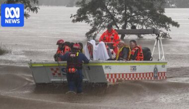 SES says weather could hamper massive rescue operation during record NSW floods