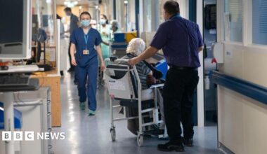 NHS Scotland staff vote to accept two-year 8% pay offer