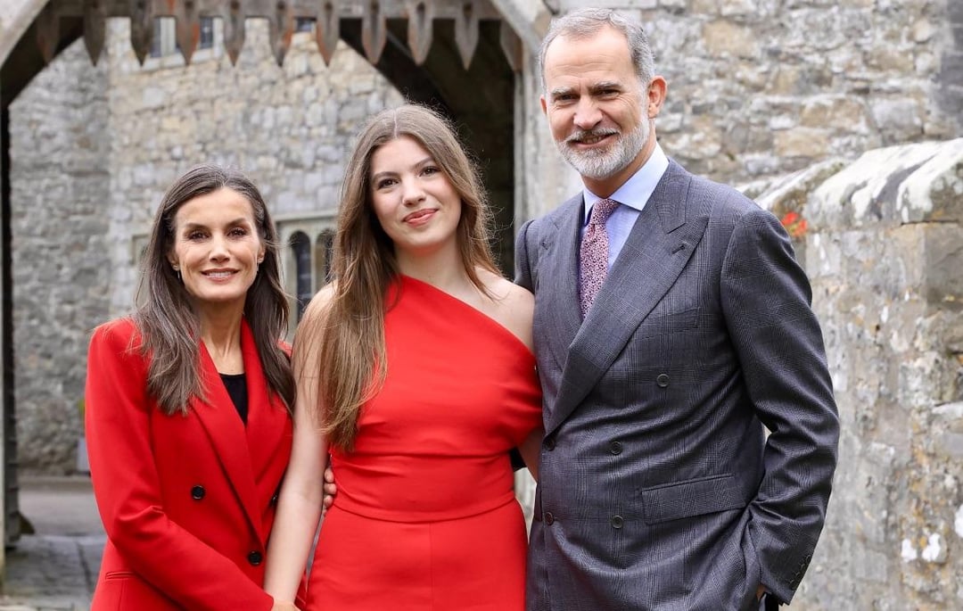 Infanta Sofía, accompanied by the King and Queen upon her graduation ceremony of her International Baccalaureate studies at the UWC Atlantic College in Wale