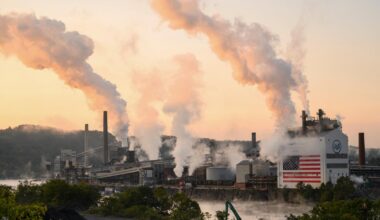 Trump announces "partnership" between U.S. Steel and Japan-based Nippon Steel