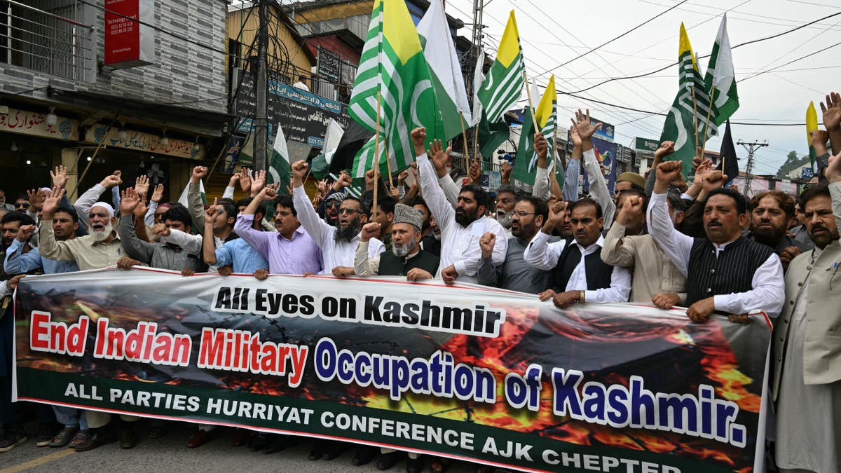 Activists and supporters of All Parties Hurriyat Conference (APHC) take part in an anti India protest in Muzaffarabad on May 2, 2025, following the Pakistan and India ongoing border tensions over Kashmir tourist attack. Nuclear-armed rivals Pakistan and India have exchanged gunfire across their heavily militarised de facto border in contested Kashmir since an April 22 attack that New Delhi blames on Islamabad, a claim it rejects. (Photo by Farooq Naeem / AFP) (Photo by FAROOQ NAEEM/AFP via Getty Images)