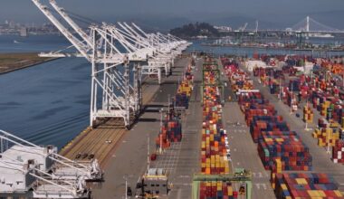 Appeals court pauses ruling that blocked Trump’s tariffs